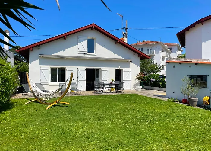 D'hotes A Биарриц