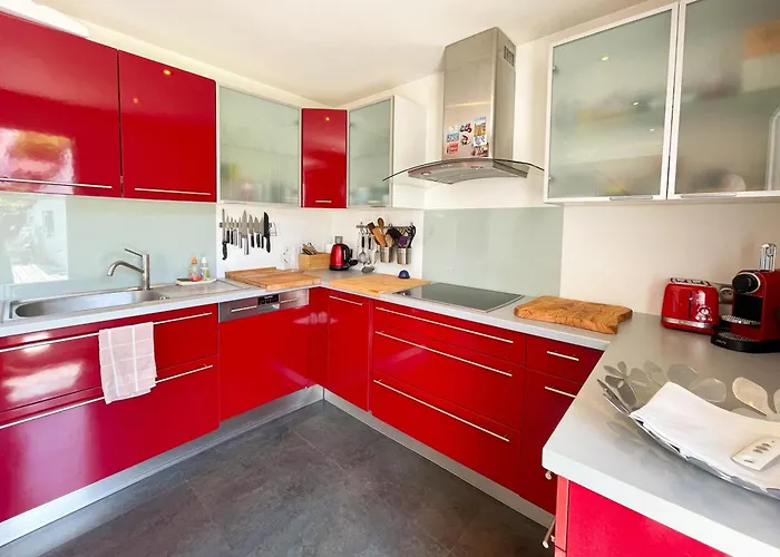 D'hotes A * Биарриц