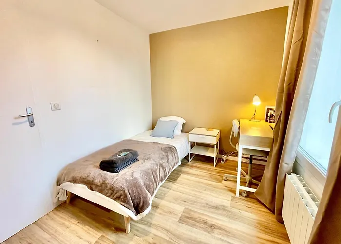 D'hotes A Проживание в семье *